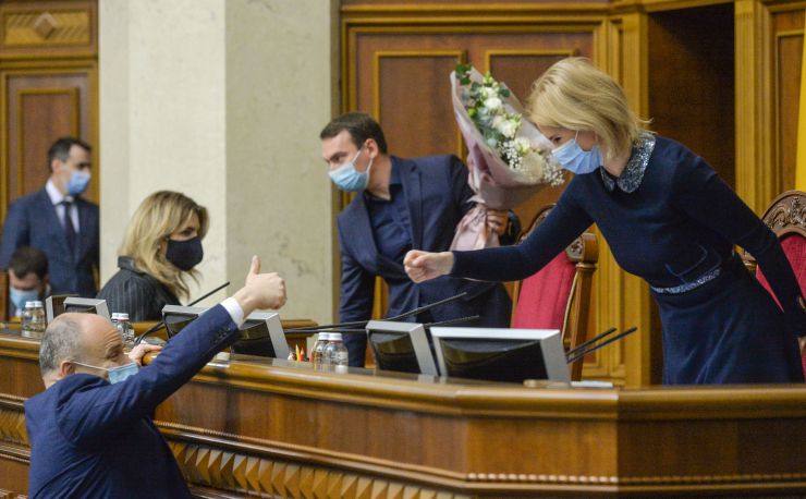 Пленарне засідання Верховної Ради України.

Відкрила пленарне засідання Заступниця Голови Верховної Ради - в.о. Голови Верховної Ради Олена Кондратюк.
Головуюча повідомила, що на засіданні Погоджувальної ради було прийнято рішення про заслуховування Прем’єр-міністра з інформацією Кабінету Міністрів про стан виконання Урядом Постанови Верховної Ради України від 20.10.2020 №937-ІХ 