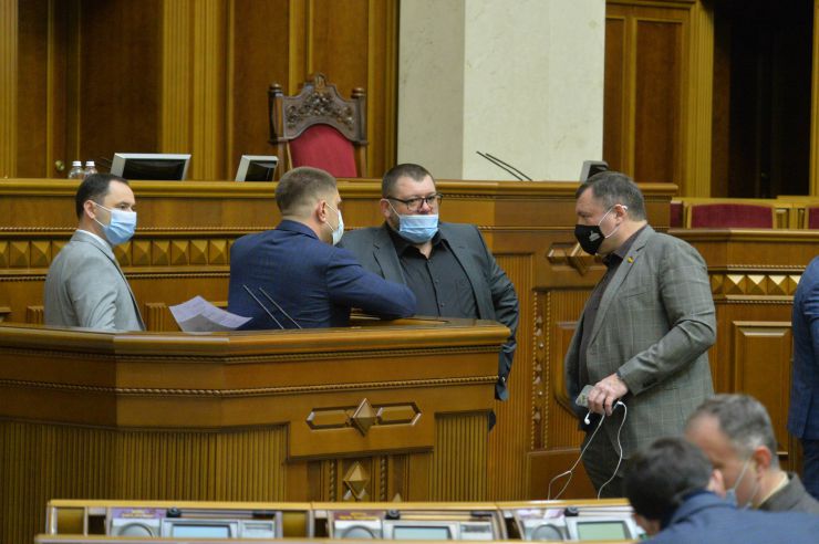 Пленарне засідання Верховної Ради України.

Голова Верховної Ради України Дмитро Разумков відкрив пленарне засідання. 
Дмитро Разумков привітав усіх з 29-ю річницею всеукраїнського референдуму, за результатами проведення якого було проголошено незалежність України.
Народні депутати повторно розглянули Закон України 