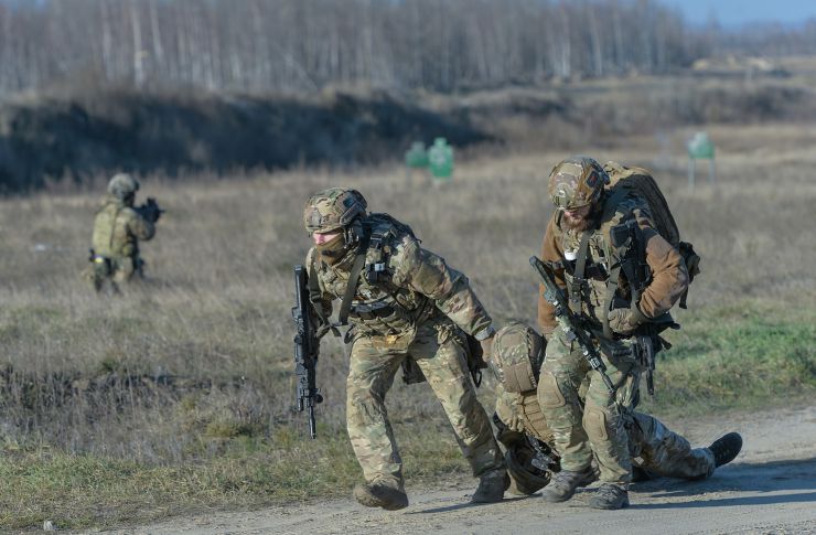 У день Збройних Сил України Голова Верховної Ради Дмитро Разумков відвідав 142-й навчальний центр Сил спеціальних операцій у м. Бердичеві Житомирської області. Голова Парламенту привітав військових із сьогоднішнім святом і побажав їм наснаги, успіху та перемоги. Дмитро Разумков ознайомився із озброєнням військової частини, обладнанням навчальних класів та медичним пунктом, відвідав наметове та модульне містечка і центральний командний пункт та взяв участь у показових заходах на полігоні.