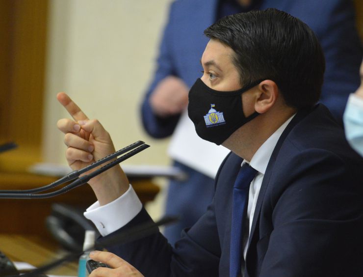 Пленарне засідання Верховної Ради України.

Голова Верховної Ради України Дмитро Разумков відкрив пленарне засідання.
Прийнято Закон 