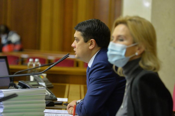 Пленарне засідання Верховної Ради України.

Голова Верховної Ради України Дмитро Разумков відкрив пленарне засідання.
Прийнято Закон 
