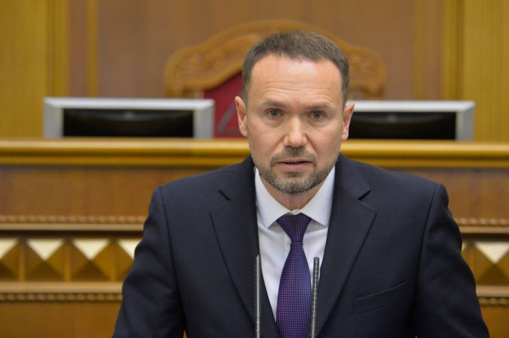 Вечірнє пленарне засідання Верховної Ради України. Віфлеємський вогонь передали Голові ВР Дмитру Разумкову та заступнику Голови ВР Олені Кондратюк. Призначено міністрів. ВР України проголосувала за призначення Міністром освіти Сергія Шкарлета
