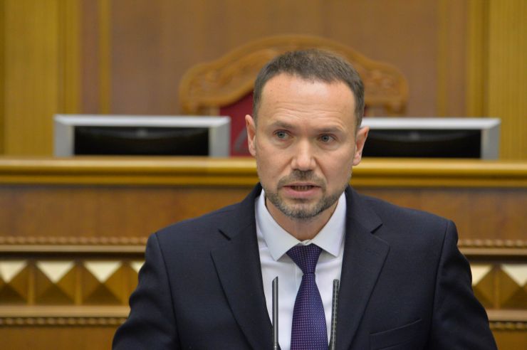 Вечірнє пленарне засідання Верховної Ради України. Віфлеємський вогонь передали Голові ВР Дмитру Разумкову та заступнику Голови ВР Олені Кондратюк. Призначено міністрів. ВР України проголосувала за призначення Міністром освіти Сергія Шкарлета