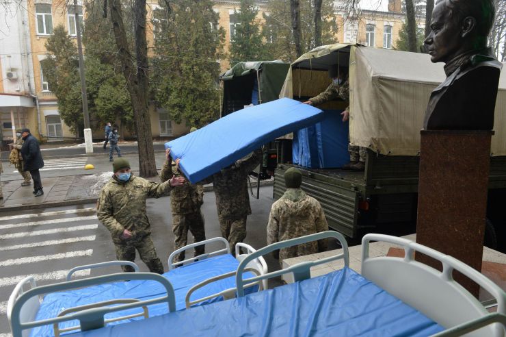 У Національному військово-медичному клінічному центрі «Головний військовий клінічний госпіталь» відбулася передача чергового гуманітарного вантажу медичного призначення на загальну суму понад 2 млн гривень 