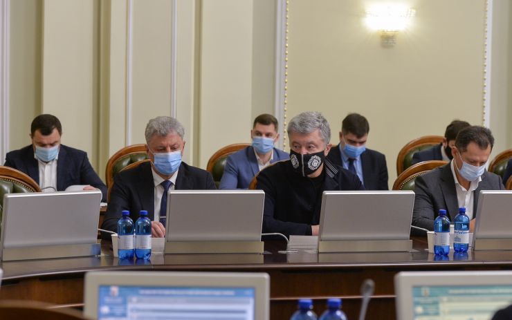 Засідання Погоджувальної ради депутатських фракцій (депутатських груп). Бойко , Порошенко , Батенко