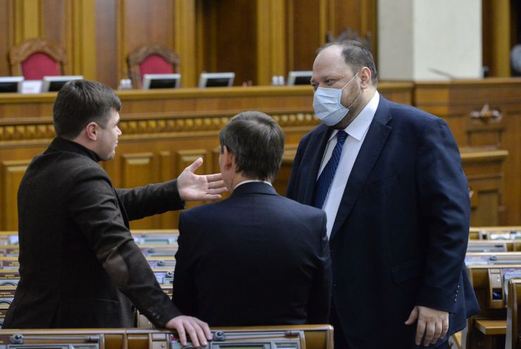 Пленарне засідання Верховної Ради України.

Голова Верховної Ради України Дмитро Разумков відкрив пленарне засідання.
Головуючий оголосив про обрання головою депутатської фракції політичної партії «Голос» народного депутата Ярослава Железняка та його заступником – народного депутата Романа Костенка згідно з протоколом зборів депутатської фракції «Голос» від 28 грудня 2020 р.
Головуючий надав слово Прем’єр-міністру Денису Шмигалю для інформування про заходи для врегулювання ситуації з підвищенням тарифів. Стефанчук
