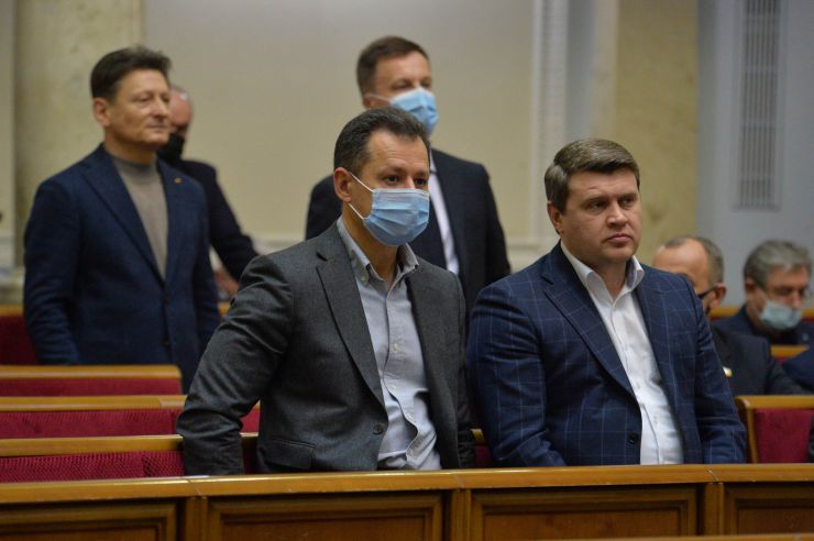 Голова Верховної Ради України Дмитро Разумков відкрив пленарне засідання. 
Дмитро Разумков зазначив, що сьогодні Міжнародний день пам’яті жертв Голокос
На пропозицію Голови Верховної Ради України народні депутати хвилиною мовчання вшанували пам’ять всіх загиблих.
Прийнято проект Закону 