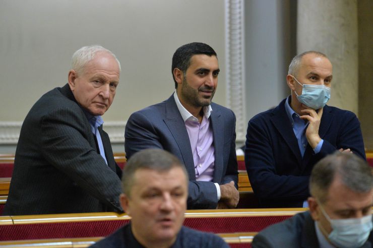 Голова Верховної Ради України Дмитро Разумков відкрив пленарне засідання. 
Дмитро Разумков зазначив, що сьогодні Міжнародний день пам’яті жертв Голокос
На пропозицію Голови Верховної Ради України народні депутати хвилиною мовчання вшанували пам’ять всіх загиблих.
Прийнято проект Закону 