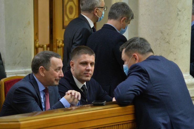 Голова Верховної Ради України Дмитро Разумков відкрив пленарне засідання. 
Дмитро Разумков зазначив, що сьогодні Міжнародний день пам’яті жертв Голокос
На пропозицію Голови Верховної Ради України народні депутати хвилиною мовчання вшанували пам’ять всіх загиблих.
Прийнято проект Закону 