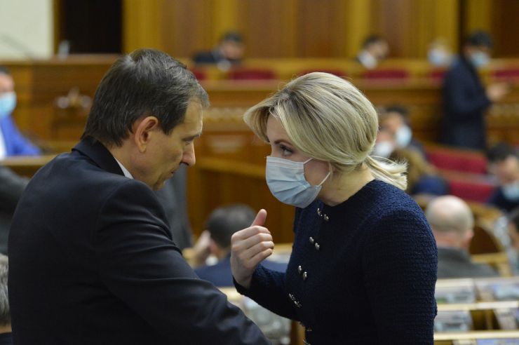 Пленарне засідання Верховної Ради України.

Голова Верховної Ради України Дмитро Разумков відкрив пленарне засідання.
Головуючий надав слово для виступу Голові Національної комісії, що здійснює державне регулювання у сферах енергетики та комунальних послуг (НКРЕКП) Валерію Тарасюку з інформацією про діяльність у сфері державного регулювання енергетики.

Прийнято за основу проект Закону 