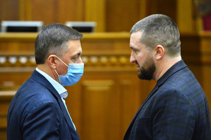 Пленарне засідання Верховної Ради України.

Голова Верховної Ради України Дмитро Разумков відкрив пленарне засідання.
Головуючий надав слово для виступу Голові Національної комісії, що здійснює державне регулювання у сферах енергетики та комунальних послуг (НКРЕКП) Валерію Тарасюку з інформацією про діяльність у сфері державного регулювання енергетики.

Прийнято за основу проект Закону 