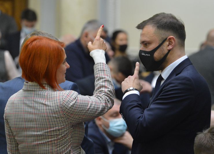 Пленарне засідання Верховної Ради України.

Голова Верховної Ради України Дмитро Разумков відкрив пленарне засідання.
Головуючий надав слово для виступу Голові Національної комісії, що здійснює державне регулювання у сферах енергетики та комунальних послуг (НКРЕКП) Валерію Тарасюку з інформацією про діяльність у сфері державного регулювання енергетики.

Прийнято за основу проект Закону 