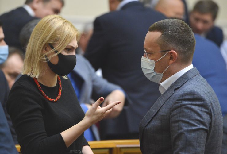 Пленарне засідання Верховної Ради України.

Голова Верховної Ради України Дмитро Разумков відкрив пленарне засідання.
Головуючий надав слово для виступу Голові Національної комісії, що здійснює державне регулювання у сферах енергетики та комунальних послуг (НКРЕКП) Валерію Тарасюку з інформацією про діяльність у сфері державного регулювання енергетики.

Прийнято за основу проект Закону 