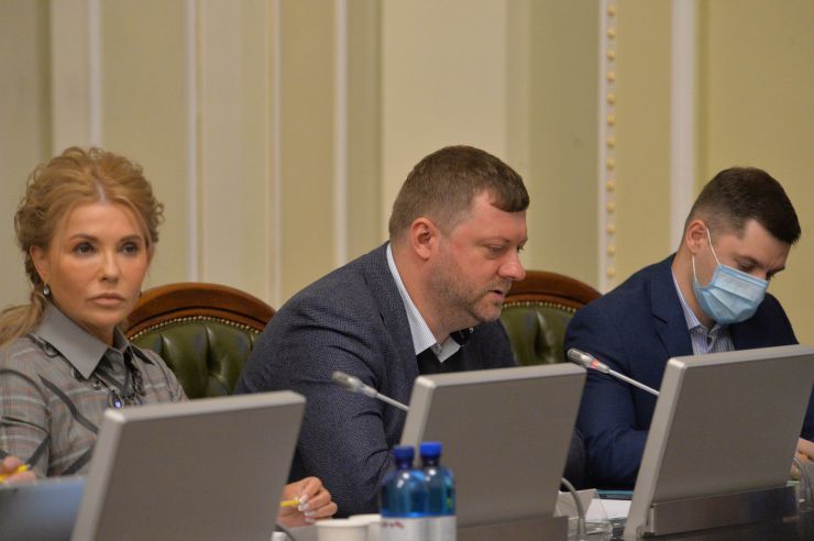 Засідання Погоджувальної ради депутатських фракцій (депутатських груп) ВР. Юлія Тимошенко-Батьківщина, Олександр Корнієнко- СН, Василь Мокан –СН, представник уряду у ВР