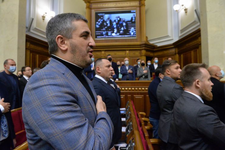 Пленарне засідання Верховної Ради України.

Розпочала роботу п’ята сесія Верховної Ради України дев’ятого скликання.
Дмитро Разумков після закінчення виступу з нагоди відкриття п’ятої сесії Верховної Ради України надав слово представникам депутатських фракцій і груп для виступів з оголошеннями, заявами, повідомленнями, пропозиціями.

