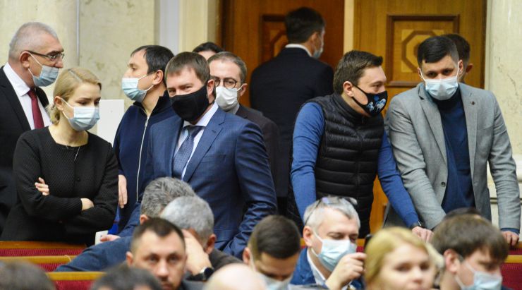 Пленарне засідання Верховної Ради України.

Голова Верховної Ради України Дмитро Разумков відкрив пленарне засідання. 
Із заявою від двох фракцій виступив народний депутат Вадим Рабинович. Заява стосувалася вимкнення трьох опозиційних телеканалів. 

Із заявою від двох фракцій виступила народний депутат Марія Мезенцева. Вона коротко відзвітувала про роботу парламентської делегації України під час першої сесії ПАРЄ.

Прийнято за основу проект Закону 
