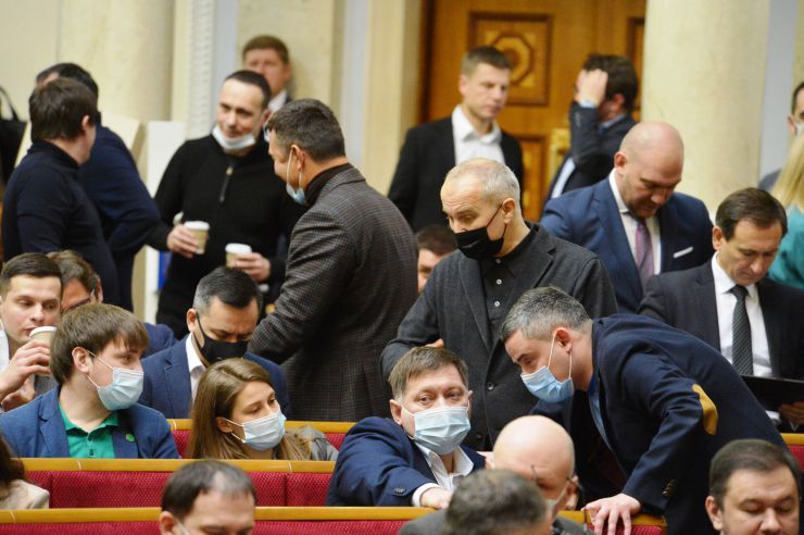Пленарне засідання Верховної Ради України.

Голова Верховної Ради України Дмитро Разумков відкрив пленарне засідання. 
Із заявою від двох фракцій виступив народний депутат Вадим Рабинович. Заява стосувалася вимкнення трьох опозиційних телеканалів. 

Із заявою від двох фракцій виступила народний депутат Марія Мезенцева. Вона коротко відзвітувала про роботу парламентської делегації України під час першої сесії ПАРЄ.

Прийнято за основу проект Закону 