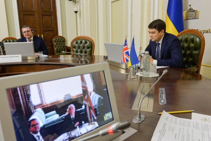 Зустріч Голови Верховної Ради України Дмитри Разумкова зі спікером Палати громад Парламенту Великої Британії Ліндсі Хойлом (у форматі відеоконференції)
