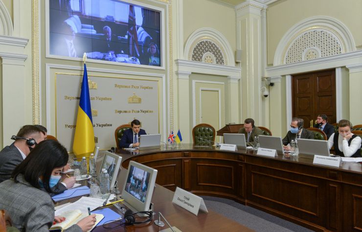 Зустріч Голови Верховної Ради України Дмитри Разумкова зі спікером Палати громад Парламенту Великої Британії Ліндсі Хойлом (у форматі відеоконференції)
