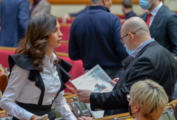 Пленарне засідання Верховної Ради України.
Голова Верховної Ради України Дмитро Разумков відкрив пленарне засідання.
Прийнято Постанову