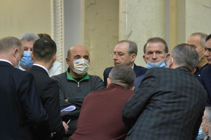 Пленарне засідання Верховної Ради України.

Голова Верховної Ради України Дмитро Разумков відкрив пленарне засідання.
Головуючий надав слово народному депутату Юлії Тимошенко для виступу із заявою від двох фракцій. 
Головуючий надав слово Генеральному прокурору Ірині Венедіктовій для доповіді про діяльність прокуратури у 2020 році. Рабінович, Медведчук
