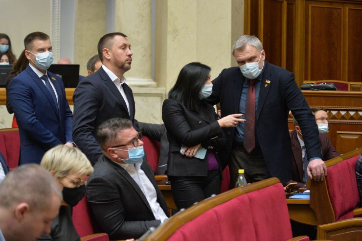 Пленарне засідання Верховної Ради України.

Голова Верховної Ради України Дмитро Разумков відкрив пленарне засідання.
Головуючий надав слово народному депутату Юлії Тимошенко для виступу із заявою від двох фракцій. 
Головуючий надав слово Генеральному прокурору Ірині Венедіктовій для доповіді про діяльність прокуратури у 2020 році.
