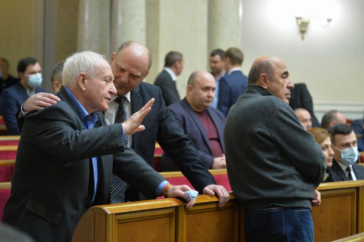 Пленарне засідання Верховної Ради України.

Голова Верховної Ради України Дмитро Разумков відкрив пленарне засідання.
Головуючий надав слово народному депутату Юлії Тимошенко для виступу із заявою від двох фракцій. 
Головуючий надав слово Генеральному прокурору Ірині Венедіктовій для доповіді про діяльність прокуратури у 2020 році.

