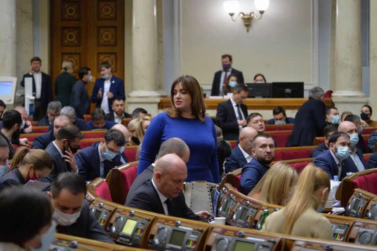 Пленарне засідання Верховної Ради України.

Голова Верховної Ради України Дмитро Разумков відкрив пленарне засідання.
Головуючий надав слово народному депутату Юлії Тимошенко для виступу із заявою від двох фракцій. 
Головуючий надав слово Генеральному прокурору Ірині Венедіктовій для доповіді про діяльність прокуратури у 2020 році. СН- Леся Забуранна
