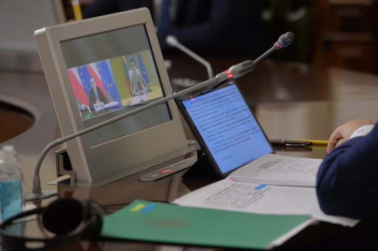 Голова Верховної Ради України Дмитро Разумков обговорив зі Спікером Сеймасу Литовської Республіки Вікторією Чмілітє-Нільсен та Маршалком Сенату Республіки Польщі Томашем Гродзьким  порядок денний майбутнього засідання Міжпарламентської Асамблеї, яке відбудеться в липні 2021 року у Варшаві.

«Ми високо цінуємо сталу підтримку Варшавою і Вільнюсом суверенітету і територіальної цілісності України в її міжнародно визнаних кордонах», - заявив Голова українського Парламенту на початку зустрічі.
