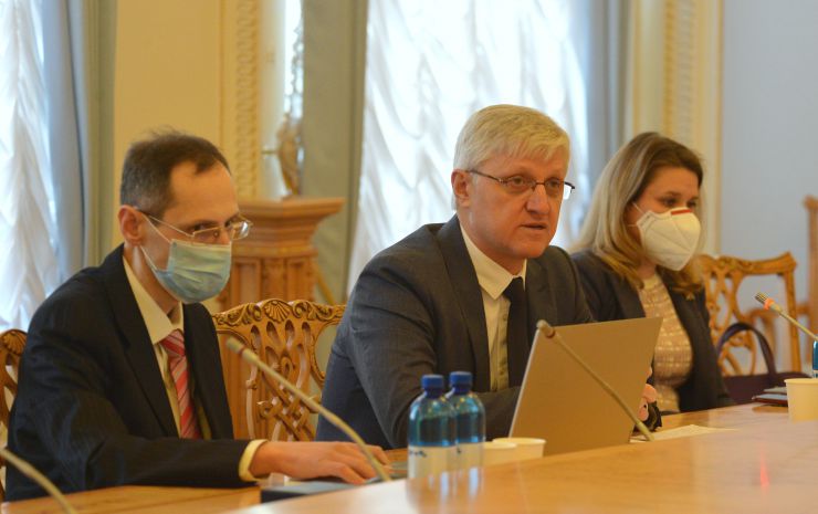 Під головуванням Першого заступника Голови Верховної Ради України Руслана Стефанчука відбулося засідання Робочої групи з розробки проектів законів з питань народовладдя. Член ЦВК Володимир Перепелюк, Член ЦВК Павло Любченко, н.д. Ольга Совгиря 