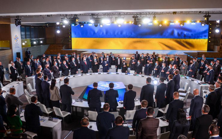 Голова Верховної Ради України Дмитро Разумков,  Президент Володимир Зеленський взяли участь у засіданні Ради розвитку громад та територій у межах Всеукраїнського форуму «Україна 30». Стефанчук , Шмигаль