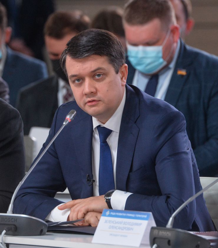 Голова Верховної Ради України Дмитро Разумков,  Президент Володимир Зеленський взяли участь у засіданні Ради розвитку громад та територій у межах Всеукраїнського форуму «Україна 30».