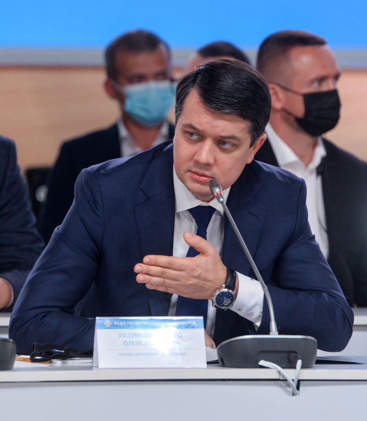 Голова Верховної Ради України Дмитро Разумков,  Президент Володимир Зеленський взяли участь у засіданні Ради розвитку громад та територій у межах Всеукраїнського форуму «Україна 30».