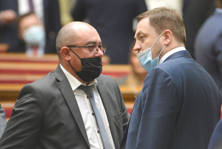 Пленарне засідання Верховної Ради України.
Голова Верховної Ради України Дмитро Разумков відкрив пленарне засідання.
Парламентарії розглядають три законопроекти про внесення змiн до Закону України “Про державне регулювання діяльності щодо організації та проведення азартних ігор
