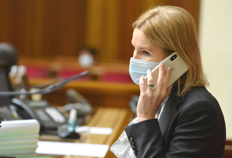 Пленарне засідання Верховної Ради України.
Голова Верховної Ради України Дмитро Разумков відкрив пленарне засідання.
Парламентарії розглядають три законопроекти про внесення змiн до Закону України “Про державне регулювання діяльності щодо організації та проведення азартних ігор