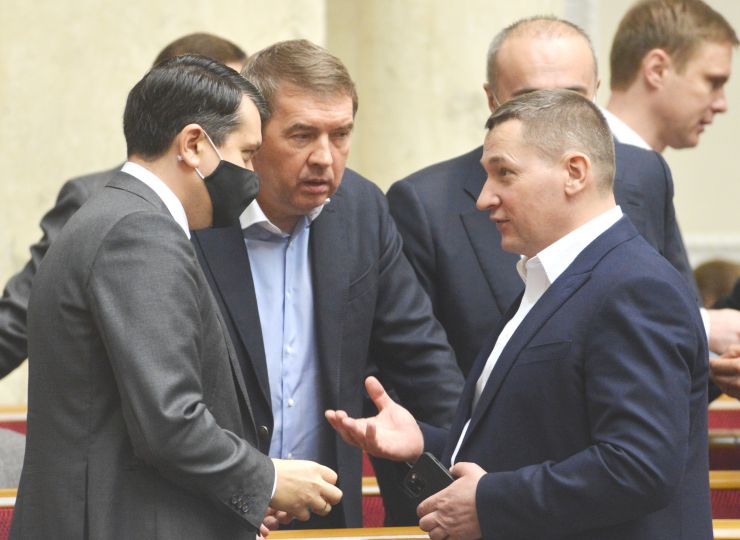 Пленарне засідання Верховної Ради України.
Голова Верховної Ради України Дмитро Разумков відкрив пленарне засідання.
Парламентарії розглядають три законопроекти про внесення змiн до Закону України “Про державне регулювання діяльності щодо організації та проведення азартних ігор