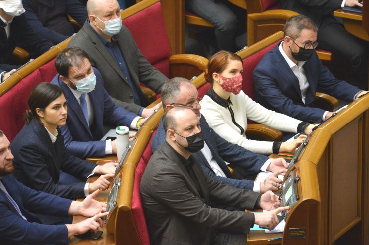 Пленарне засідання Верховної Ради України.
Голова Верховної Ради України Дмитро Разумков відкрив пленарне засідання.
Парламентарії розглядають три законопроекти про внесення змiн до Закону України “Про державне регулювання діяльності щодо організації та проведення азартних ігор