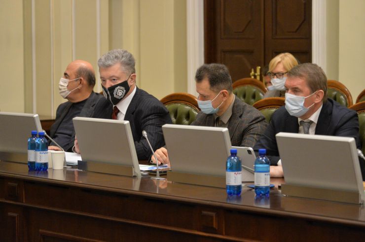 Засідання Погоджувальної ради депутатських фракцій (депутатських груп) у ВР. Вадим Рабінович-ОПЗЖ, Петро Порошенко-ЄС, Тарас Батенко-За майбутнє, Олег Кулініч-Довіра