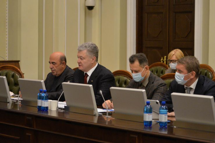Засідання Погоджувальної ради депутатських фракцій (депутатських груп) у ВР. Вадим Рабінович-ОПЗЖ, Петро Порошенко-ЄС, Тарас Батенко-За майбутнє, Олег Кулініч-Довіра