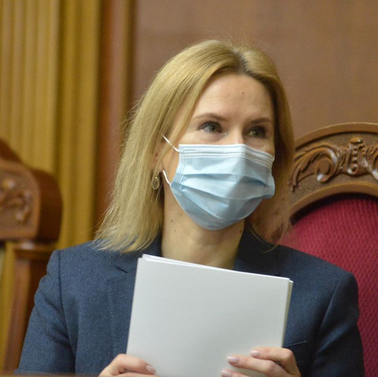Пленарне засідання Верховної Ради України.

Голова Верховної Ради України Дмитро Разумков відкрив пленарне засідання.
Народні депутати продовжують розглядати правки до законопроекту про внесення змін до Земельного кодексу України та інших законодавчих актів щодо удосконалення системи управління та дерегуляції у сфері земельних відносин №2194, розпочатий на попередньому засіданні. Олена Кондратюк
