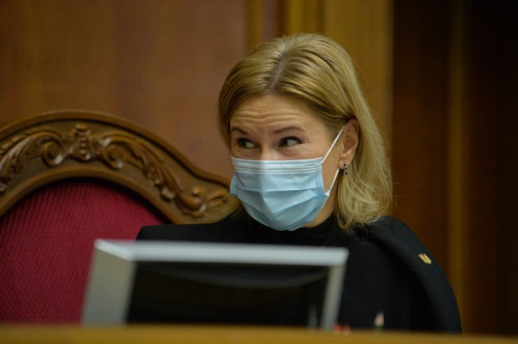 Пленарне засідання Верховної Ради України.

Голова Верховної Ради України Дмитро Разумков відкрив пленарне засідання.
Головуючий нагадав, що у п’ятницю проводиться «година запитань до Уряду».
Розпочалася «година запитань до Уряду». 
Головуючий надав слово для виступу Міністру охорони здоров’я Максиму Степанову. Олена Кондратюк
