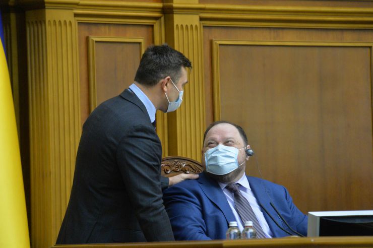 Пленарне засідання Верховної Ради України.

Голова Верховної Ради України Дмитро Разумков відкрив пленарне засідання.
Головуючий нагадав, що у п’ятницю проводиться «година запитань до Уряду».
Розпочалася «година запитань до Уряду». 
Головуючий надав слово для виступу Міністру охорони здоров’я Максиму Степанову. Руслан Стефанчук

