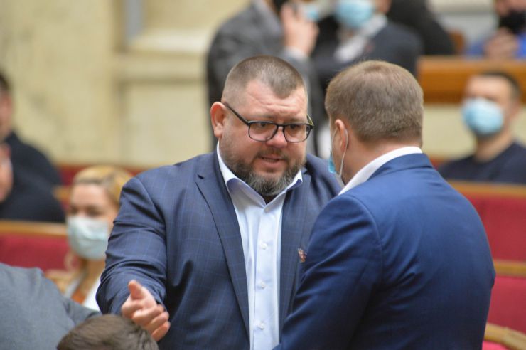 Пленарне засідання Верховної Ради України.

Голова Верховної Ради України Дмитро Разумков відкрив пленарне засідання.
Головуючий нагадав, що у п’ятницю проводиться «година запитань до Уряду».
Розпочалася «година запитань до Уряду». 
Головуючий надав слово для виступу Міністру охорони здоров’я Максиму Степанову. Микола Галушка -СН
