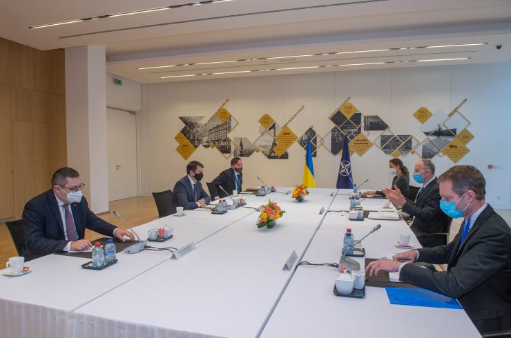 Робочий візит Голови Верховної Ради України Д.Разумкова до Королівства Бельгія, інституцій Європейського Союзу, НАТО та Великого Герцогства Люксембург.

Зустріч Голови Верховної Ради України Д.Разумкова з заступником Генерального секретаря НАТО Мірче Джоане
