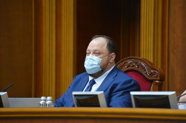 Позачергове пленарне засідання Верховної Ради України.

Голова Верховної Ради України Дмитро Разумков відкрив позачергове пленарне засідання.
Головуючий зазначив, що позачергове засідання проводиться у зв’язку з вимогою Президента України про скликання позачергового пленарного засідання Верховної Ради України дев’ятого скликання.
Головуючий надав слово для інформації щодо ескалації російсько-українського збройного конфлікту Головнокомандувачу Збройних Сил України генерал-полковнику Руслану Хомчаку.
Під час виступу на пропозицію Головнокомандувача Збройних Сил України народні депутати хвилиною мовчання вшанували пам’ять чотирьох загиблих військовослужбовців.
Прийнято Постанову 
