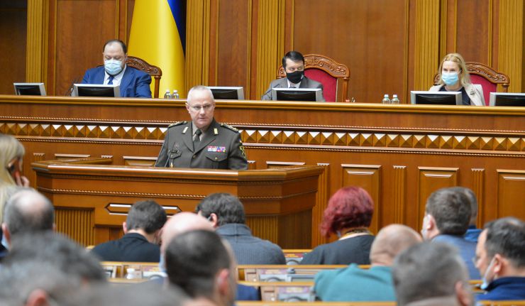 Позачергове пленарне засідання Верховної Ради України.

Голова Верховної Ради України Дмитро Разумков відкрив позачергове пленарне засідання.
Головуючий зазначив, що позачергове засідання проводиться у зв’язку з вимогою Президента України про скликання позачергового пленарного засідання Верховної Ради України дев’ятого скликання.
Головуючий надав слово для інформації щодо ескалації російсько-українського збройного конфлікту Головнокомандувачу Збройних Сил України генерал-полковнику Руслану Хомчаку.
Під час виступу на пропозицію Головнокомандувача Збройних Сил України народні депутати хвилиною мовчання вшанували пам’ять чотирьох загиблих військовослужбовців.
Прийнято Постанову 