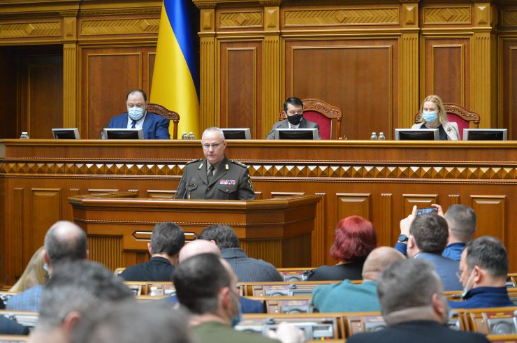 Позачергове пленарне засідання Верховної Ради України.

Голова Верховної Ради України Дмитро Разумков відкрив позачергове пленарне засідання.
Головуючий зазначив, що позачергове засідання проводиться у зв’язку з вимогою Президента України про скликання позачергового пленарного засідання Верховної Ради України дев’ятого скликання.
Головуючий надав слово для інформації щодо ескалації російсько-українського збройного конфлікту Головнокомандувачу Збройних Сил України генерал-полковнику Руслану Хомчаку.
Під час виступу на пропозицію Головнокомандувача Збройних Сил України народні депутати хвилиною мовчання вшанували пам’ять чотирьох загиблих військовослужбовців.
Прийнято Постанову 