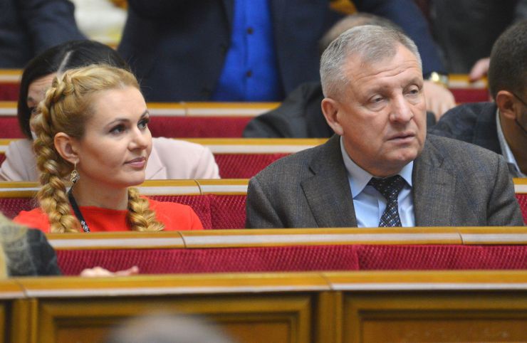 Пленарне засідання Верховної Ради України.

Голова Верховної Ради України Дмитро Разумков відкрив пленарне засідання.
Народні депутати продовжують розглядати правки до законопроекту про внесення змін до Земельного кодексу України та інших законодавчих актів щодо удосконалення системи управління та дерегуляції у сфері земельних відносин №2194. Ганна Скороход ЗА Петро Юрчишин Довіра 
