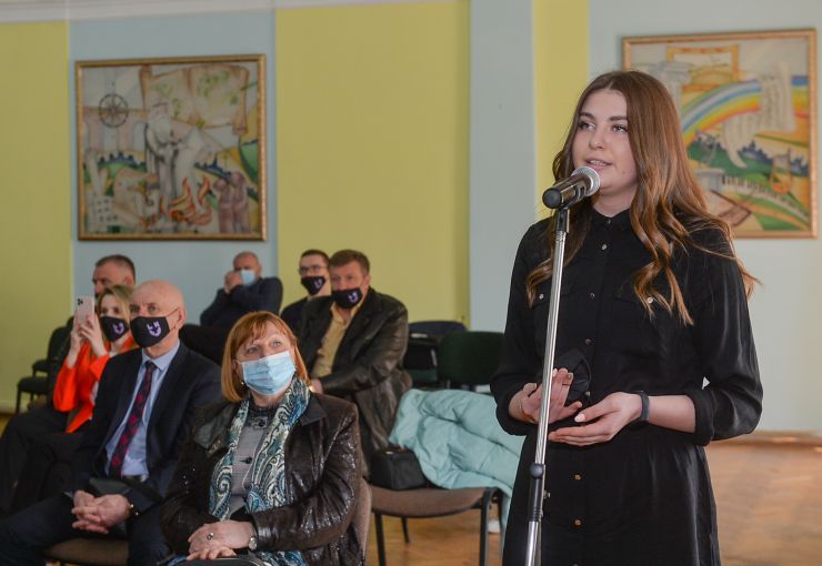 Робоча поїздка  Голови Верховної Ради України Дмитра Разумкова до Волинської області.
Переїзд до Волинського національного університету імені Лесі Українки. (м. Луцьк, проспект Волі, 13).
Ознайомлення з науково-педагогічною діяльністю навчального закладу.
