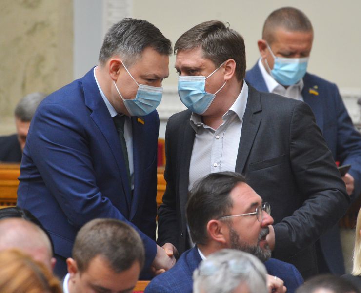 Пленарне засідання Верховної Ради України.

Голова Верховної Ради України Дмитро Разумков відкрив пленарне засідання. 

Народні депутати продовжують розглядати правки до законопроекту про внесення змін до Земельного кодексу України та інших законодавчих актів щодо удосконалення системи управління та дерегуляції у сфері земельних відносин №2194. Олександр Завітневич Роман Іванісов СН

